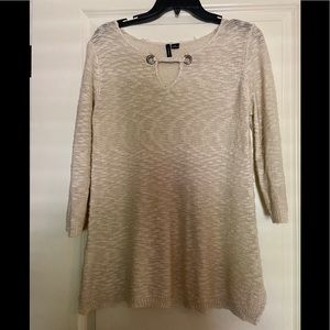 Women’s sweater top